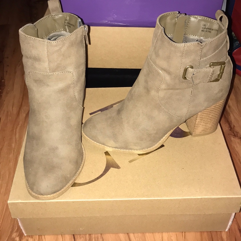 Charlotte Russe nude booties